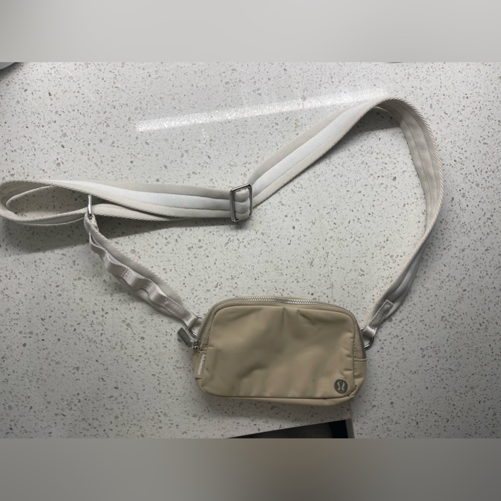 Lululemon crossbody belt bag